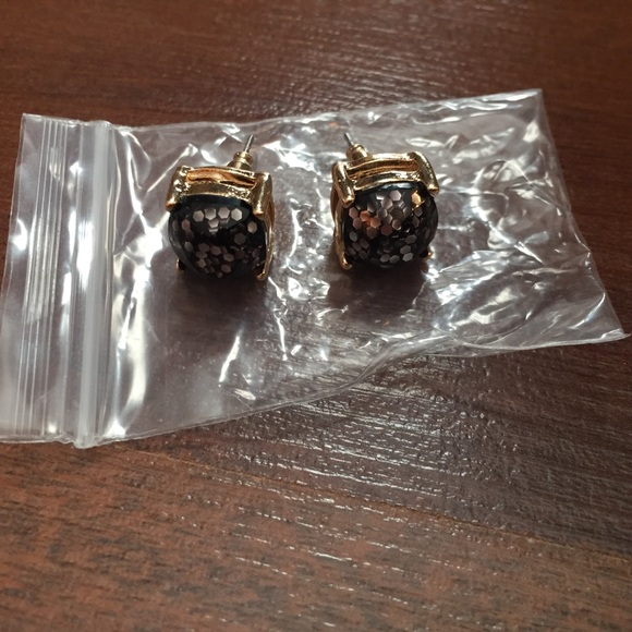Black Glitter Stud Earrings - Picture 3 of 4