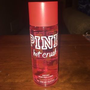 VS Pink "Hot Crush" body mist