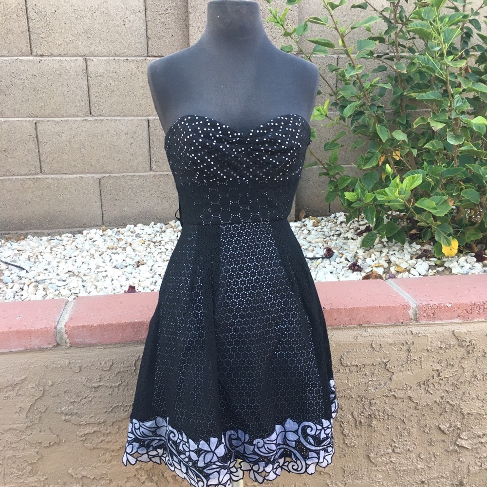 BCBGMAXAZRIA Eyelet Strapless Dress