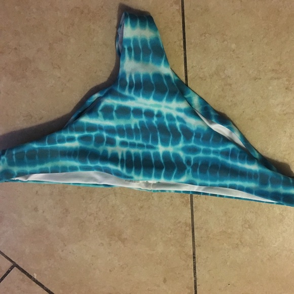 blue cheeky bikini bottoms ! - Picture 2 of 3