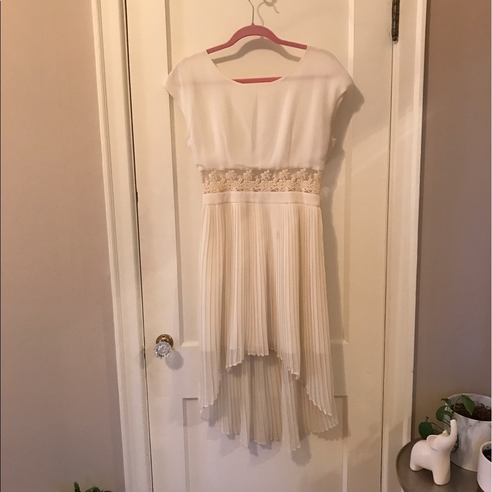 Kimchi Blue white dress wth lace detail // UO