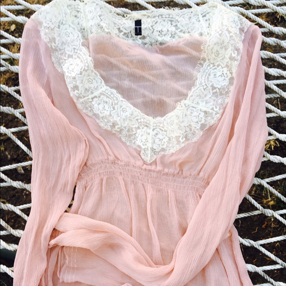 Sheer rose blouse w Lace.