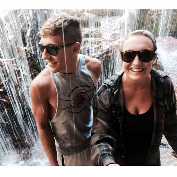 Meet your Posher, Abbey - Picture 1 of 1