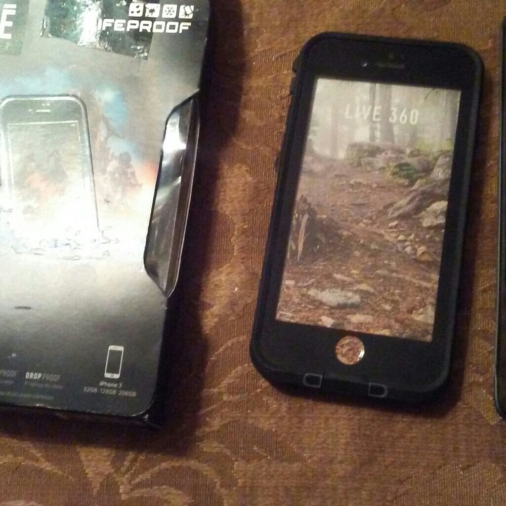 Iphone 7 lifeproof waterproof cases