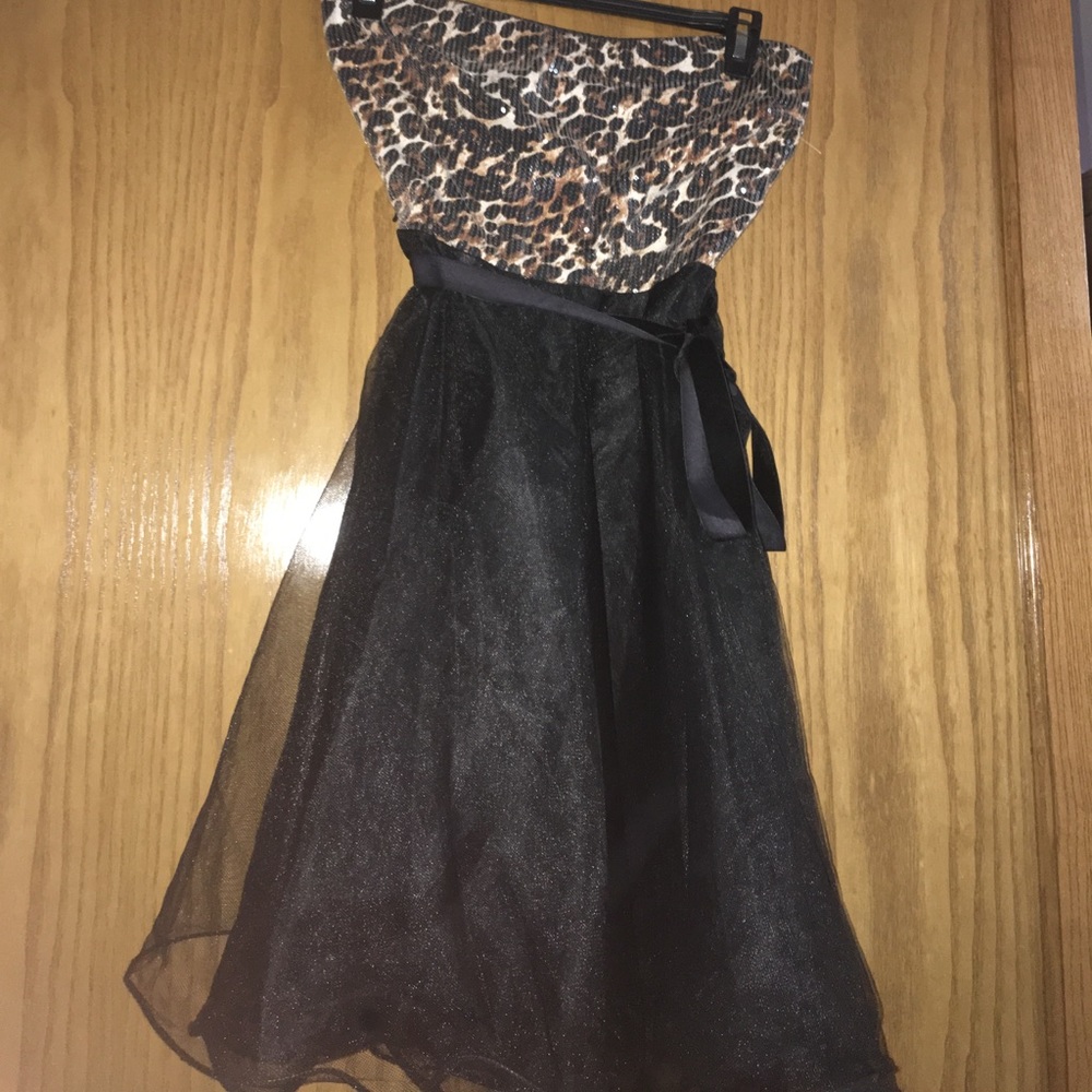 Party dress. Leopard top with black bottom!