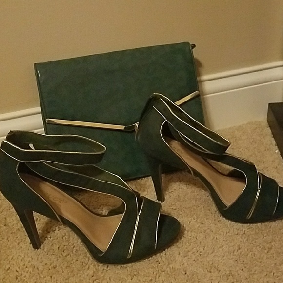 Shoes - Picture 6 of 6