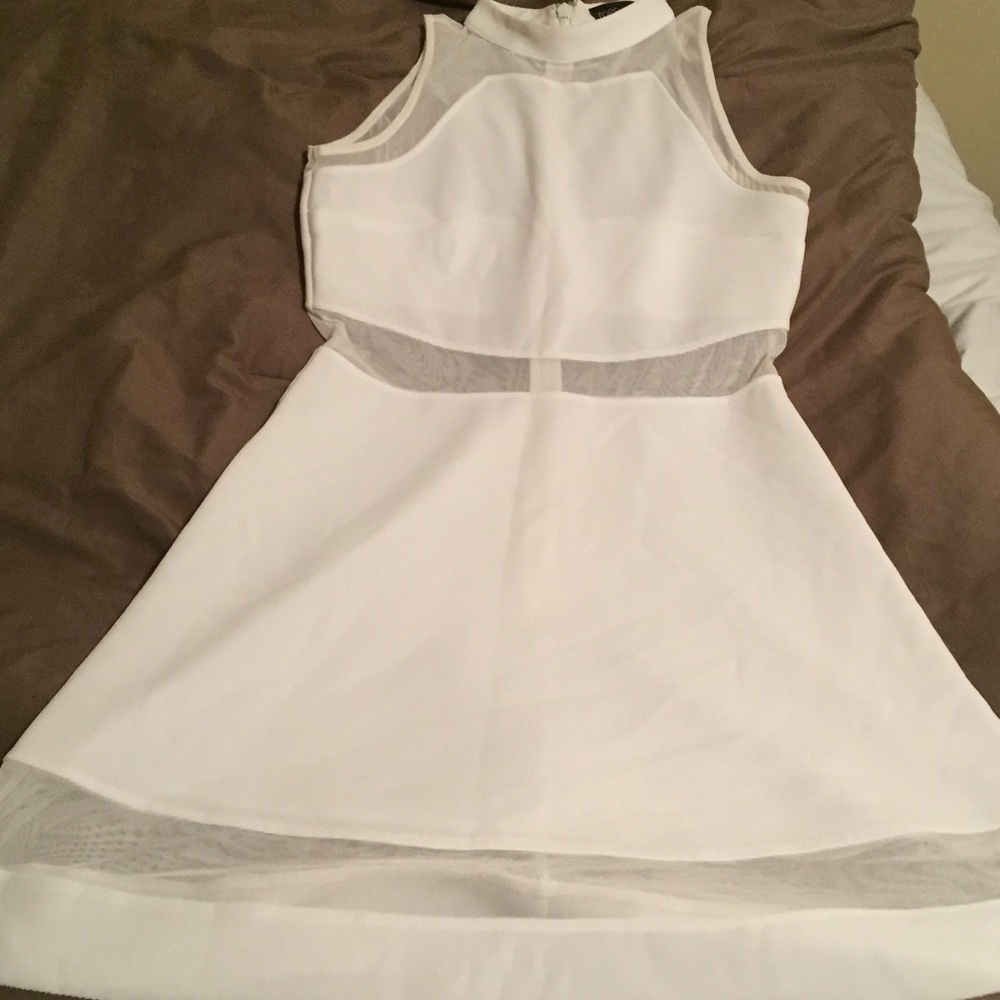 Top Shop Sexy White Dress with mesh cut out - Picture 2 of 3