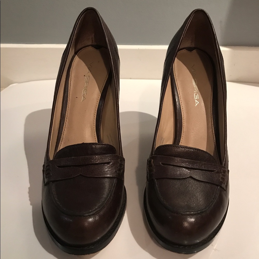 Brown leather heeled loafers, only worn twice