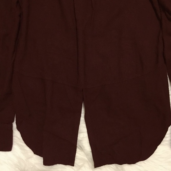 Cloth and Stone Shirttail Split Back Button Down - Picture 6 of 6