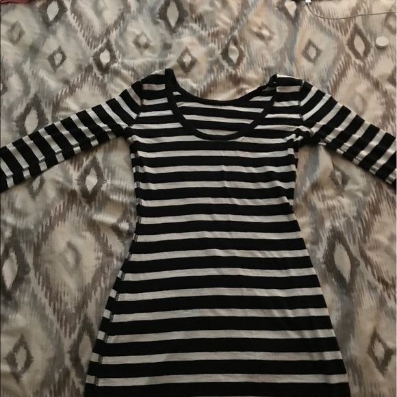 Express dress - Picture 2 of 2