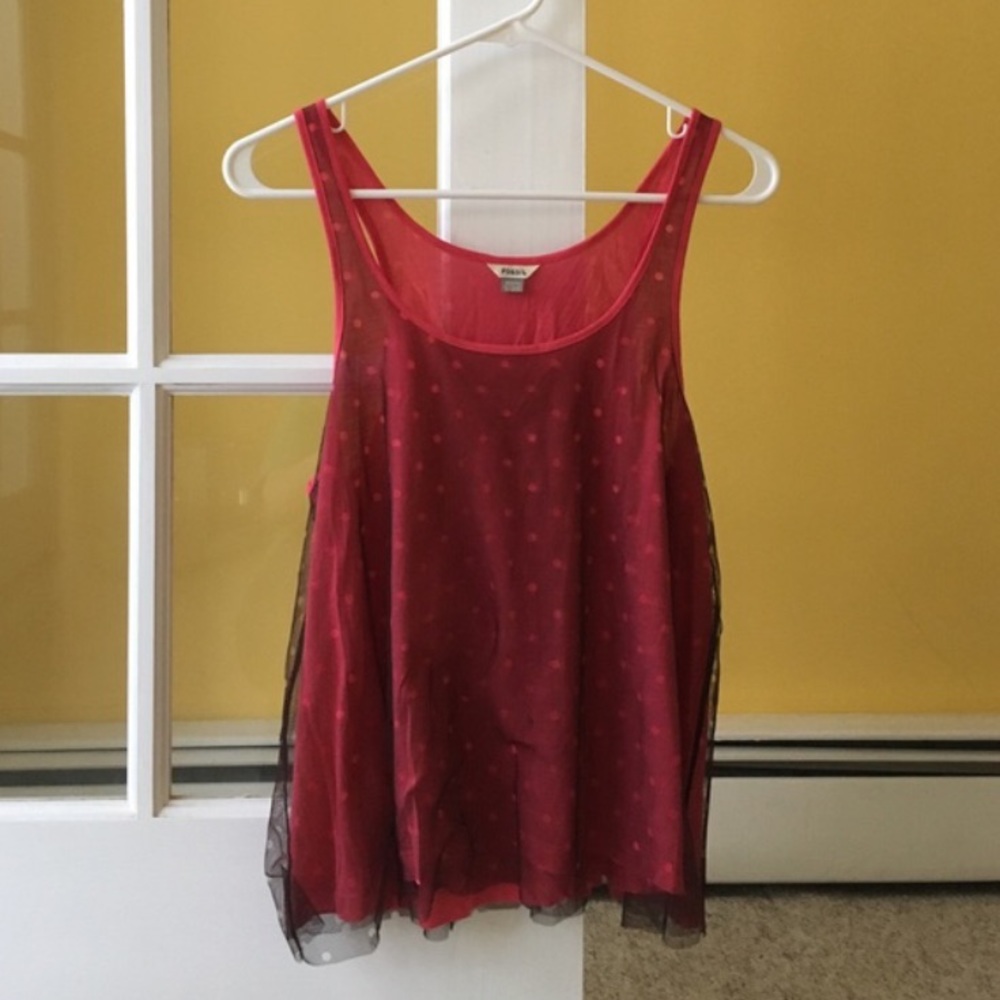Fossil coral tank with polka dot mesh