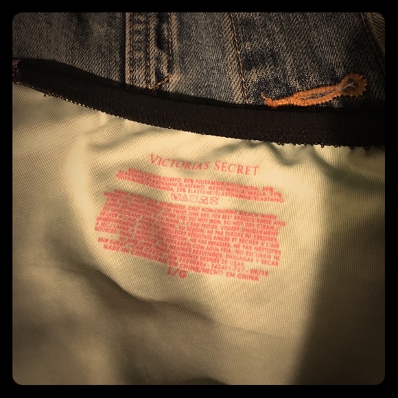 Victoria's Secret bikini 👙 34D Bottom size L 🍑 - Picture 2 of 3