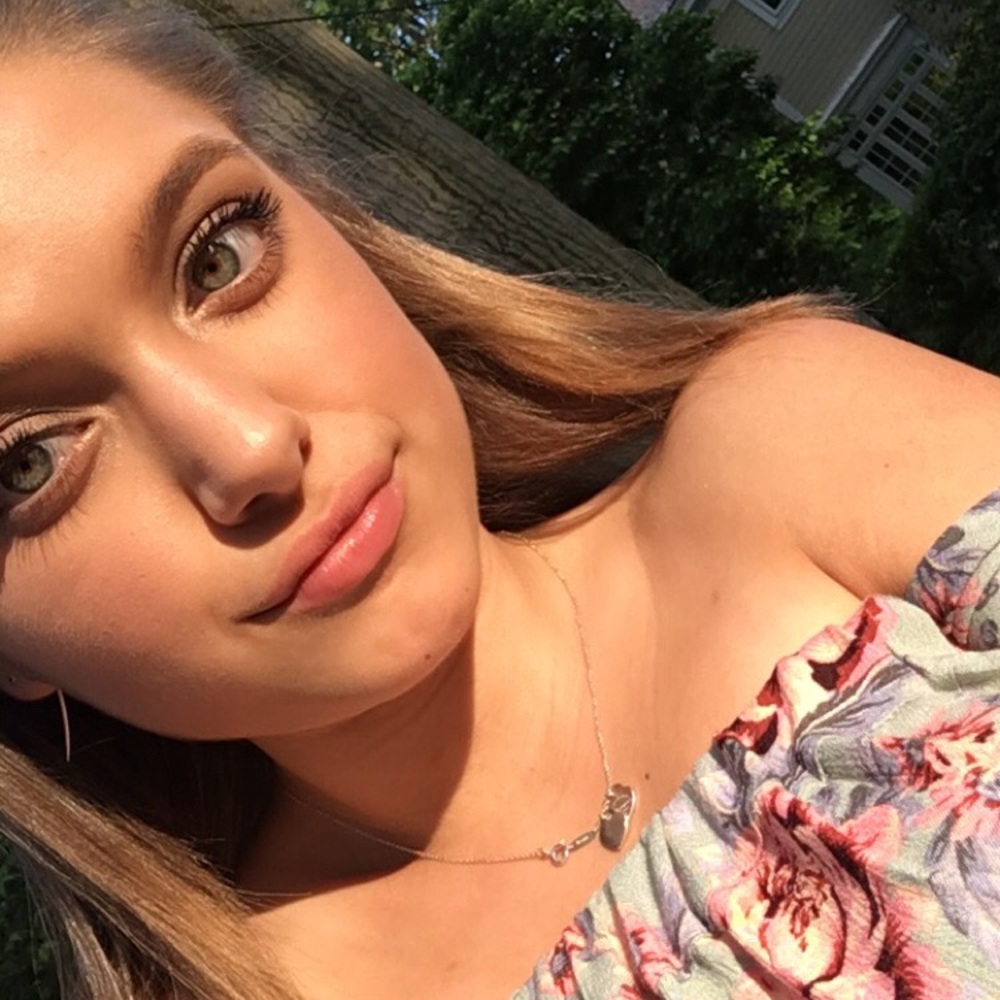 Meet your Posher, Kaelyn