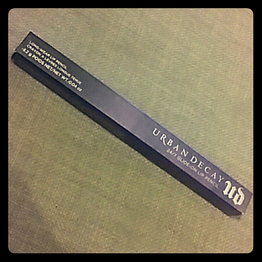 Urban Decay Glide on Lip Pencil -Bittersweet