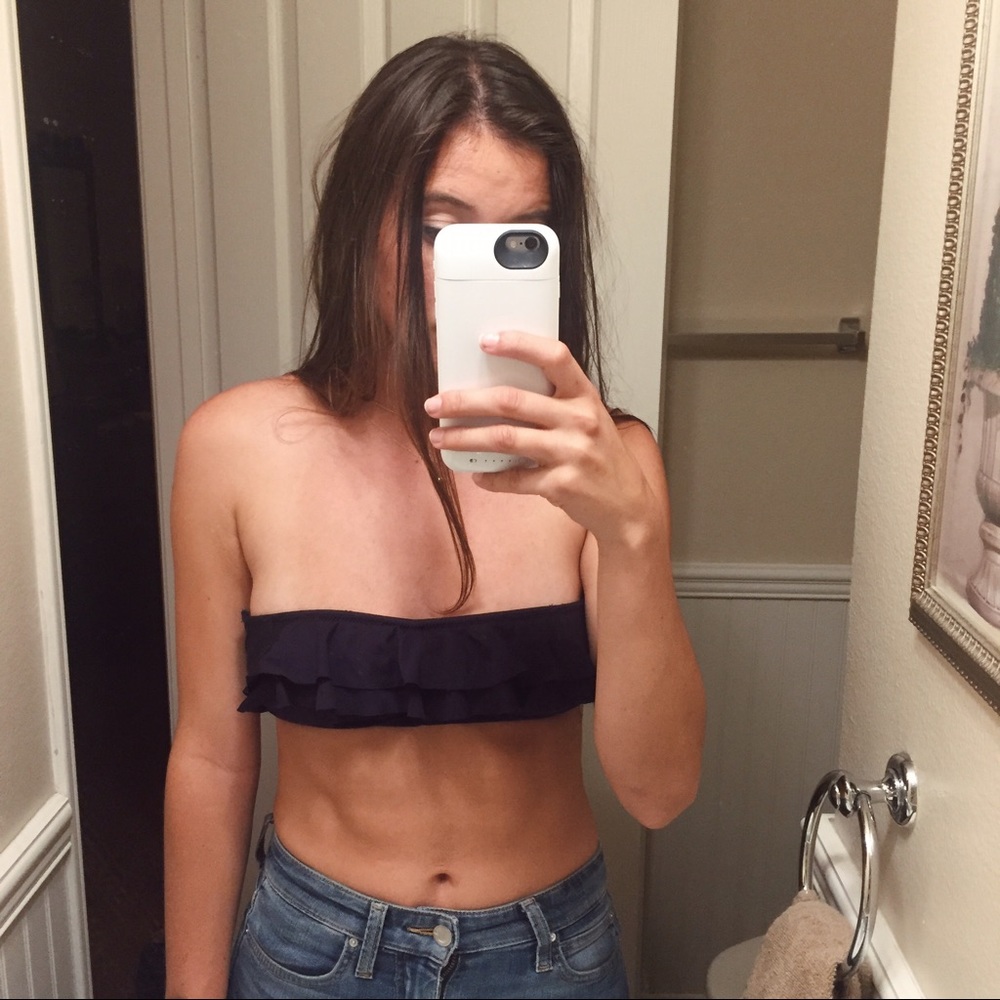 Bandeau ruffle bikini top