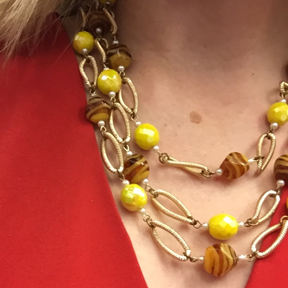 Tones of gold three strand vintage necklace