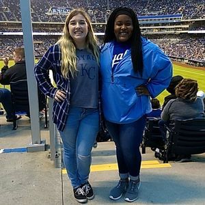 Meet your Posher, Monet