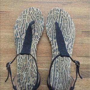 Toms sandals