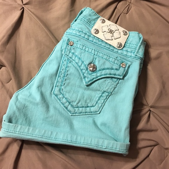 🐬Miss Me Shorts - Picture 2 of 7