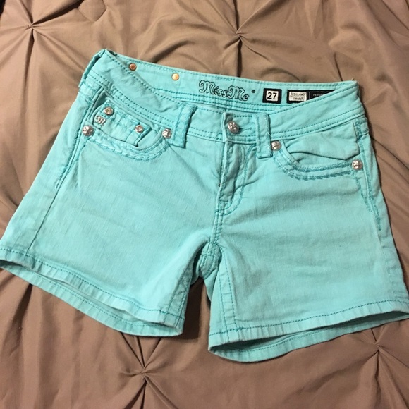 🐬Miss Me Shorts - Picture 3 of 7
