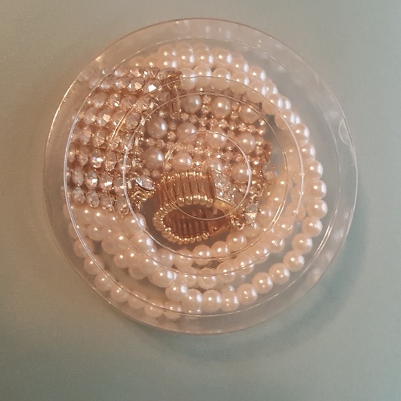 Pearl & Rrhinestone Bracelet w/ Ring Set - Picture 4 of 7