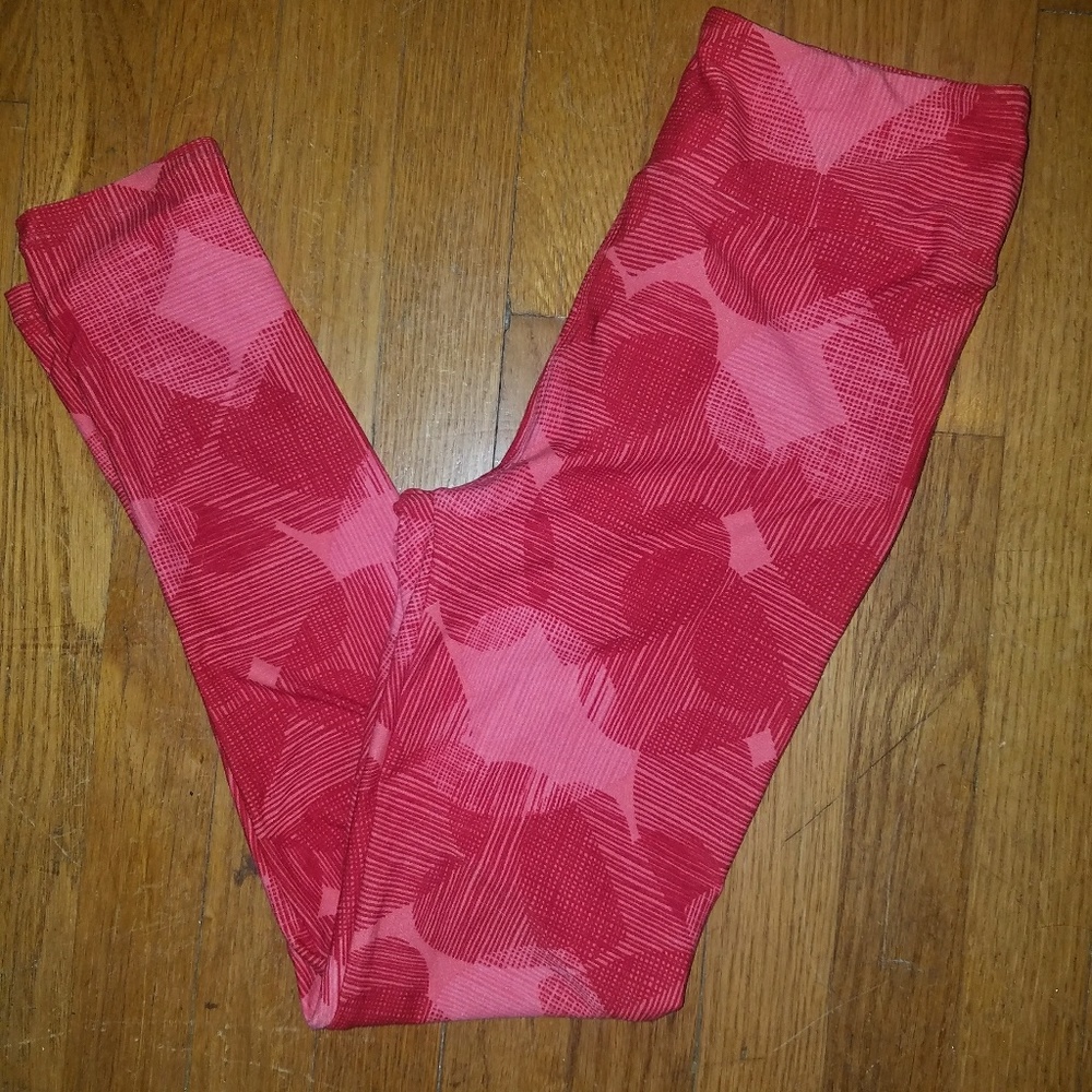 NWOT Lularoe OS Valentine's Day leggings