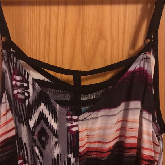 Patterned Romper - Picture 2 of 2