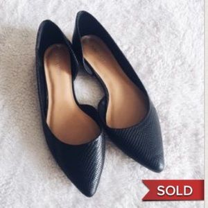 •Nine West• D'Orsay texturized black flats