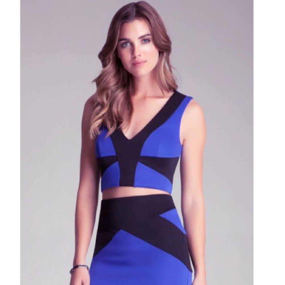 Bebe v neck crop top