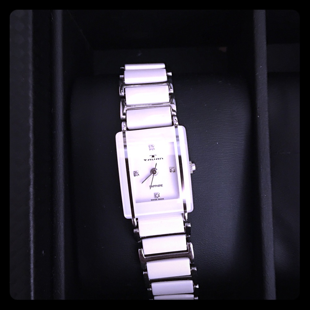 White gorgeous women watch!!