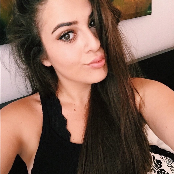 Meet your Posher, Julia - Picture 1 of 1