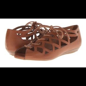 MIA Botticelli Wedged Flats