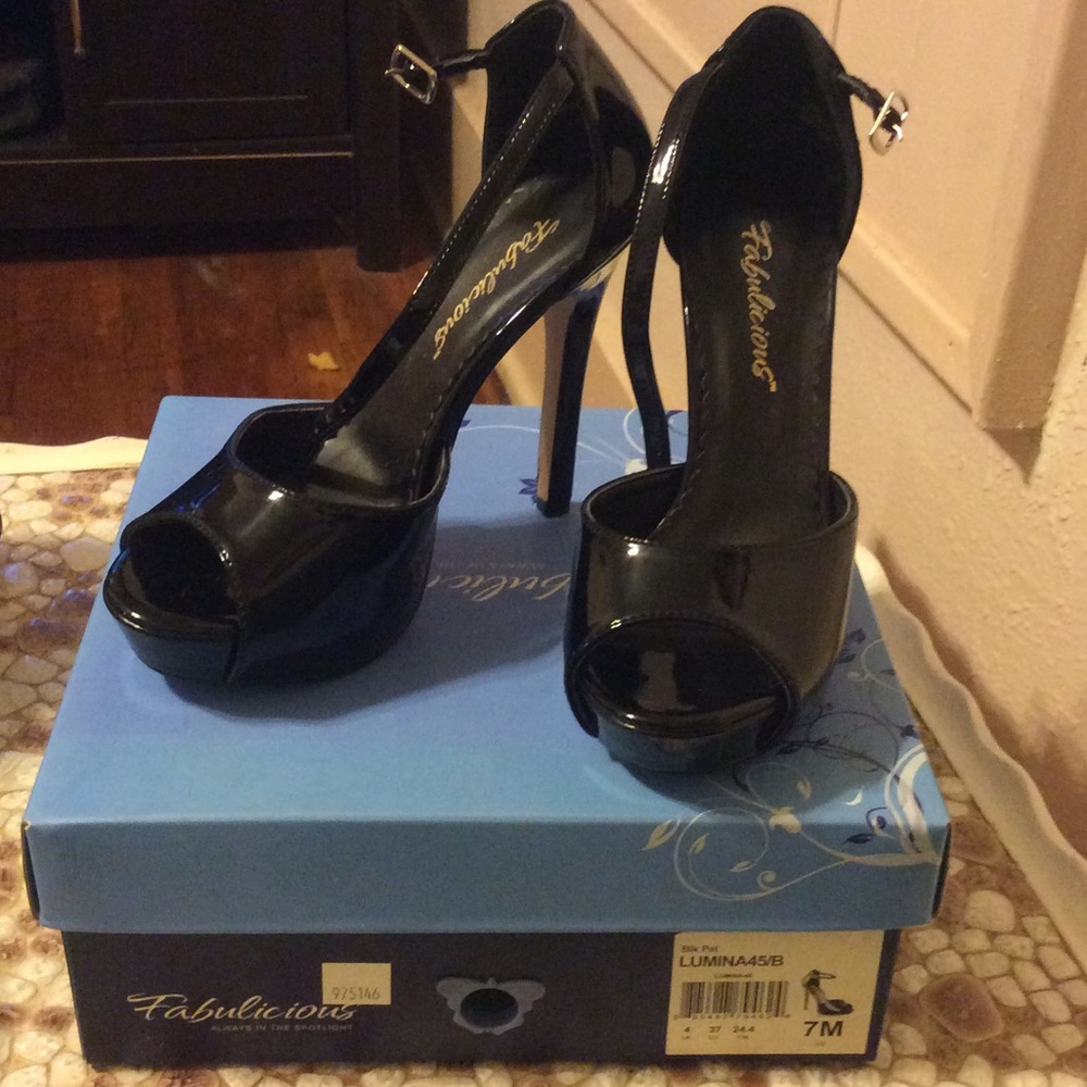 Fabulicious Pin Up Shoes!!