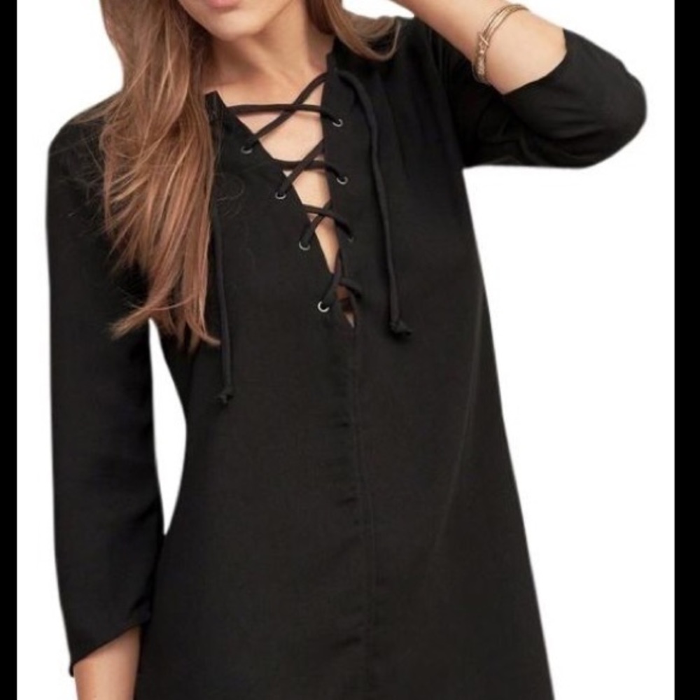 Black lace up shift dress ✨