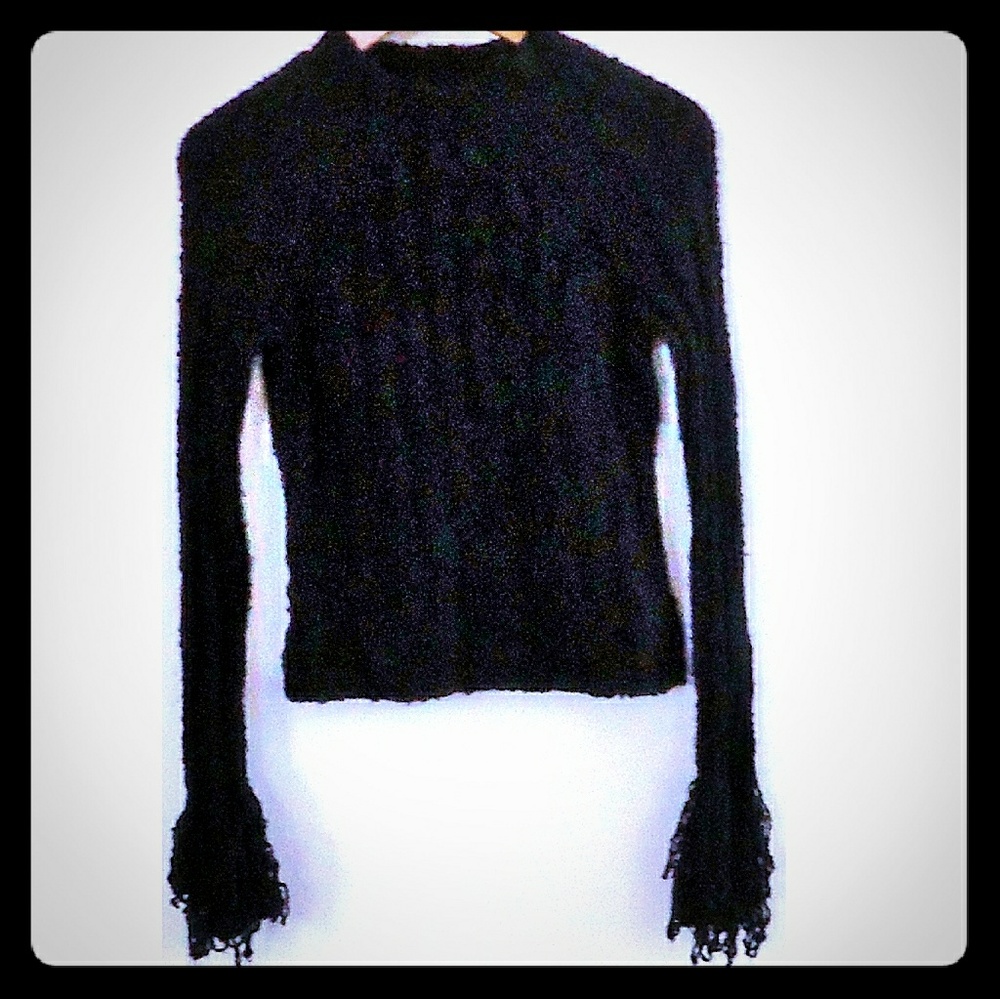 LN chunky knit fringed cuffs S