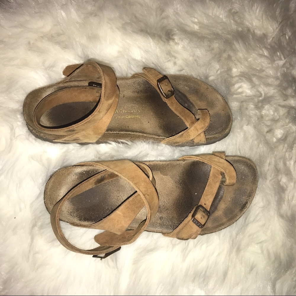 Birkenstock sandal with ankle strap light brown