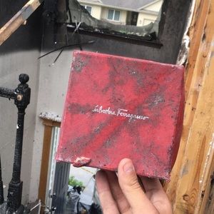 My crib burnt down THATS WHY I HAVEN'T SOLD NUN