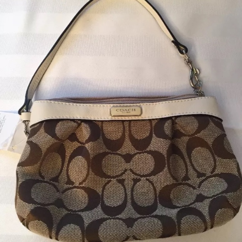 Coach Medium Size Wristlet NWT