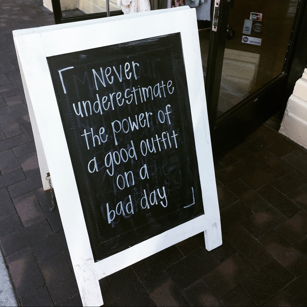 Meet your Posher,! Hi, I’m Lauren.