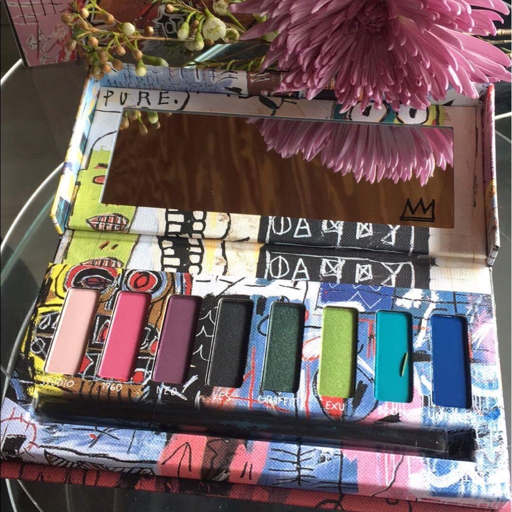 UD JEAN-MICHEL BASQUIAT
Tenant Eyeshadow Palette