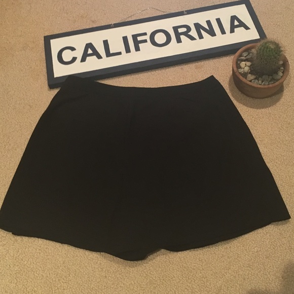 Classy mini skort - Picture 3 of 4