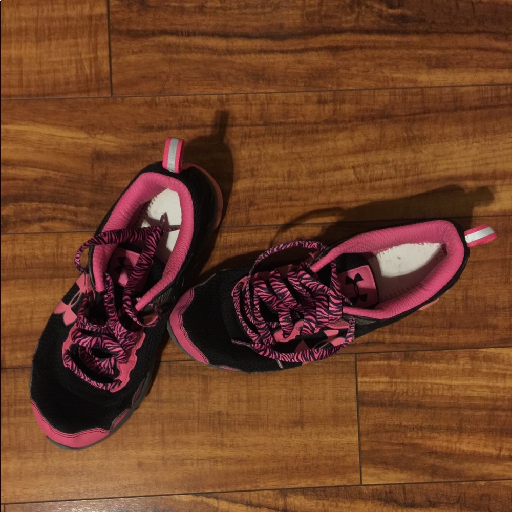 Like almost new, Under Armour Athletic Shoes
