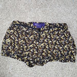 Miley Cyrus shorts