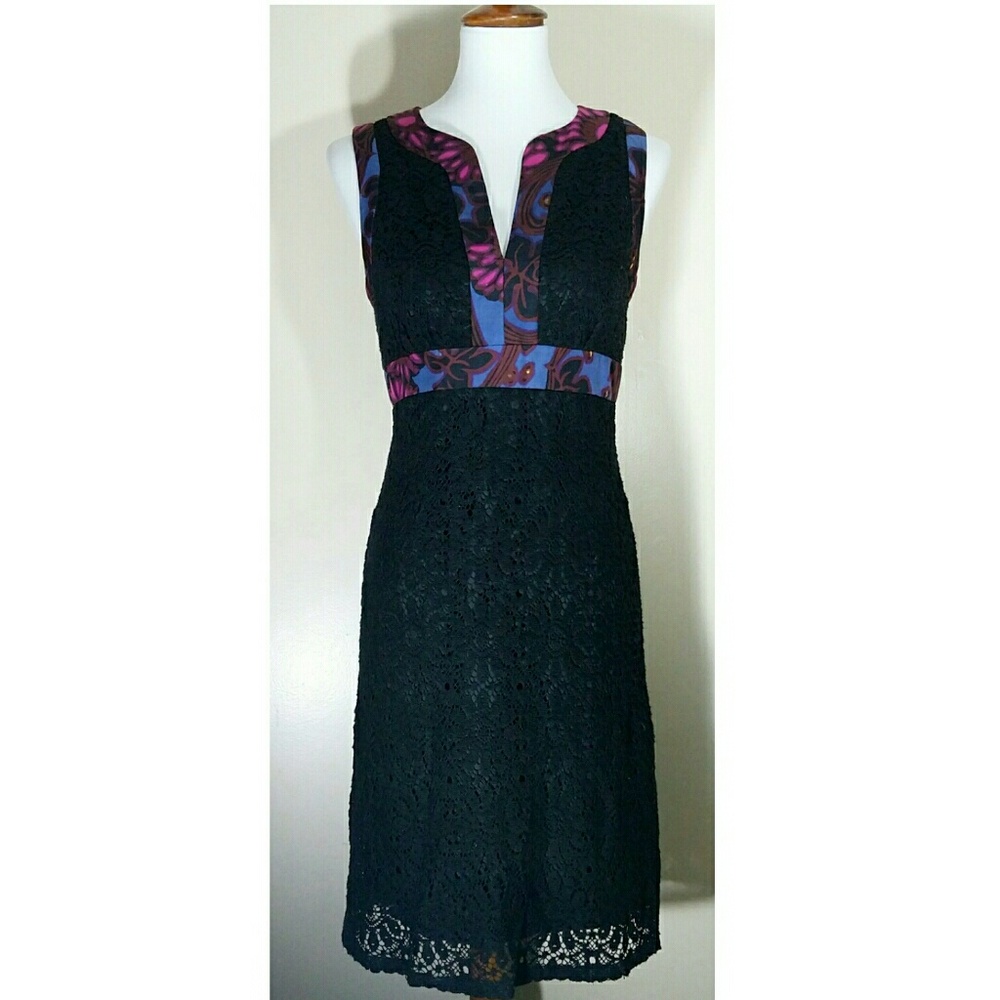 Trina Turk Lace Silk Contrast Sheat Floral V Neck