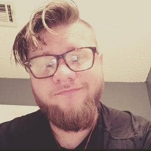 Meet your Posher, Chris