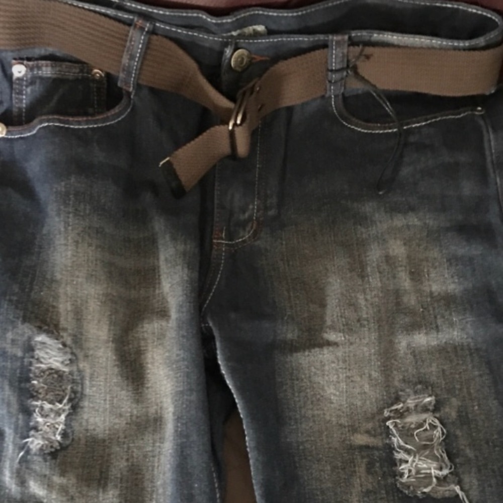 BRAND NEW Royal Link cut off jeans