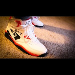 Meet your Posher, Damon