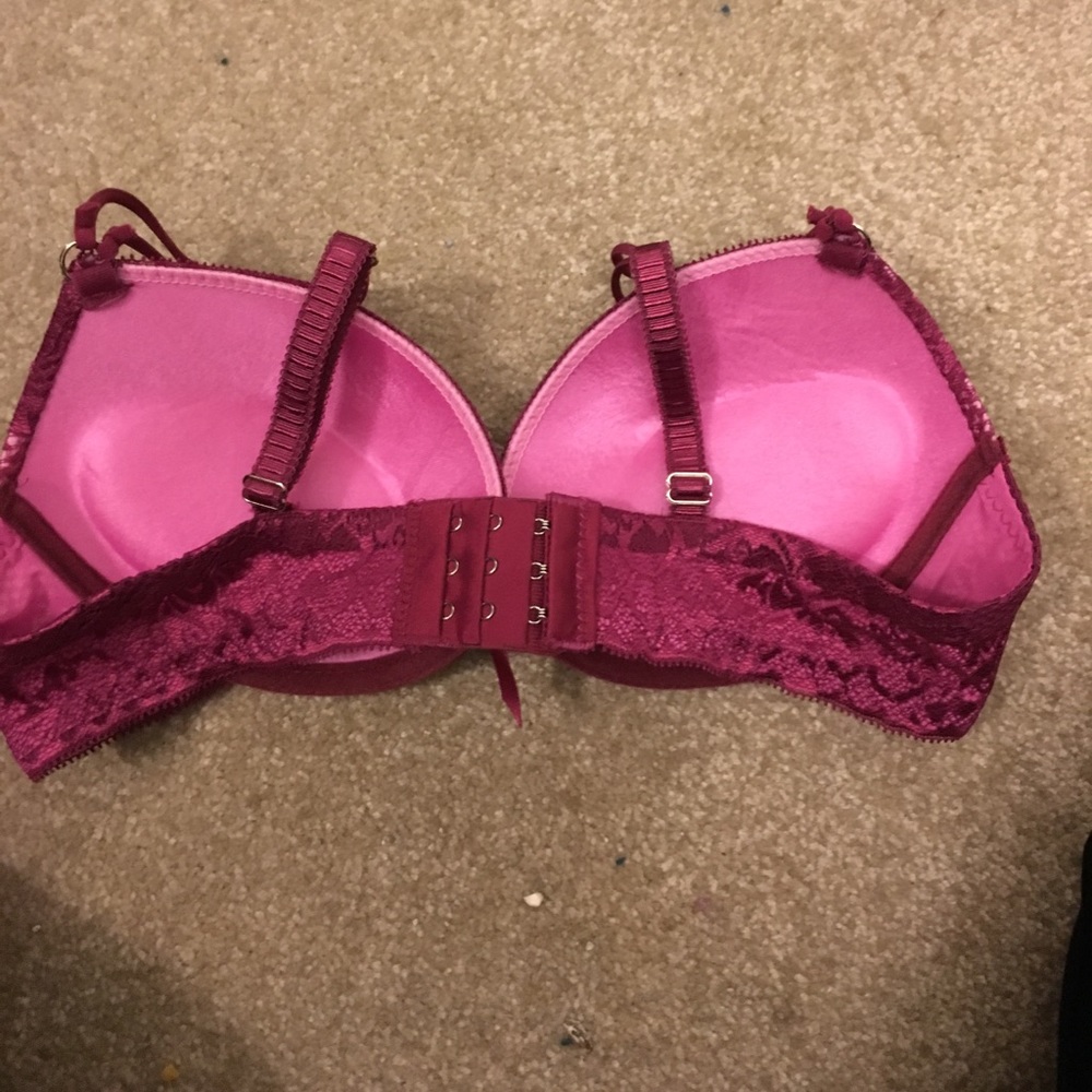Cute bra - Picture 3 of 4