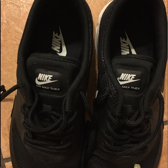 Nike shoes - Picture 4 of 4
