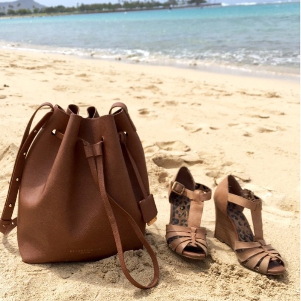 K E N N E T H C O L E Bucket Bag - image 4